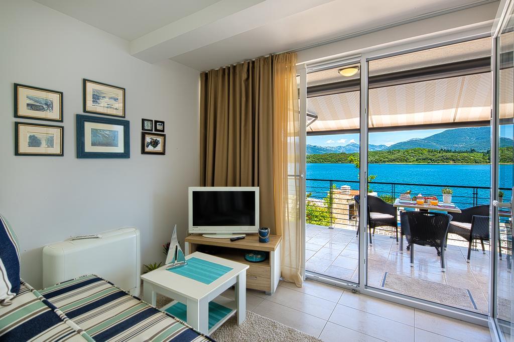 Aruba Apartments Tivat Exterior photo