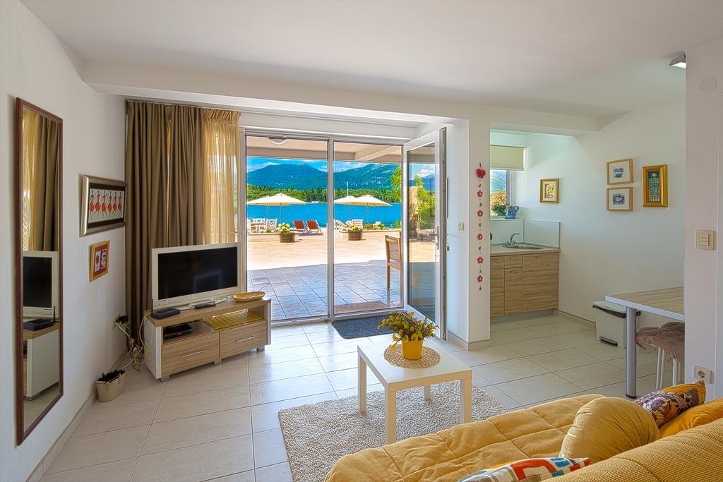 Aruba Apartments Tivat Exterior photo